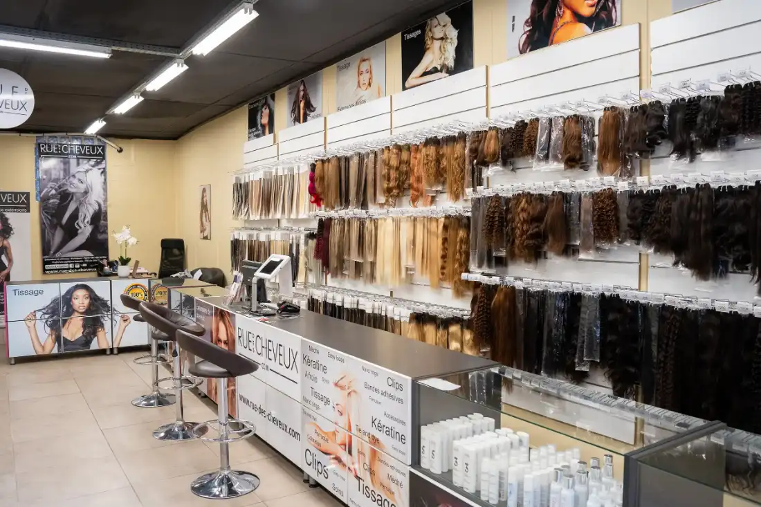 Stock physique d&rsquo;extensions de cheveux &agrave; Marseille pour livraison rapide aux coiffeurs